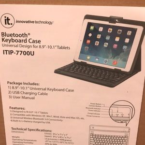 It iPad Bluetooth keyboard portfolio case